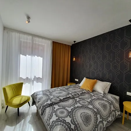 Apartman Aurora Ii - Apartament & Parking